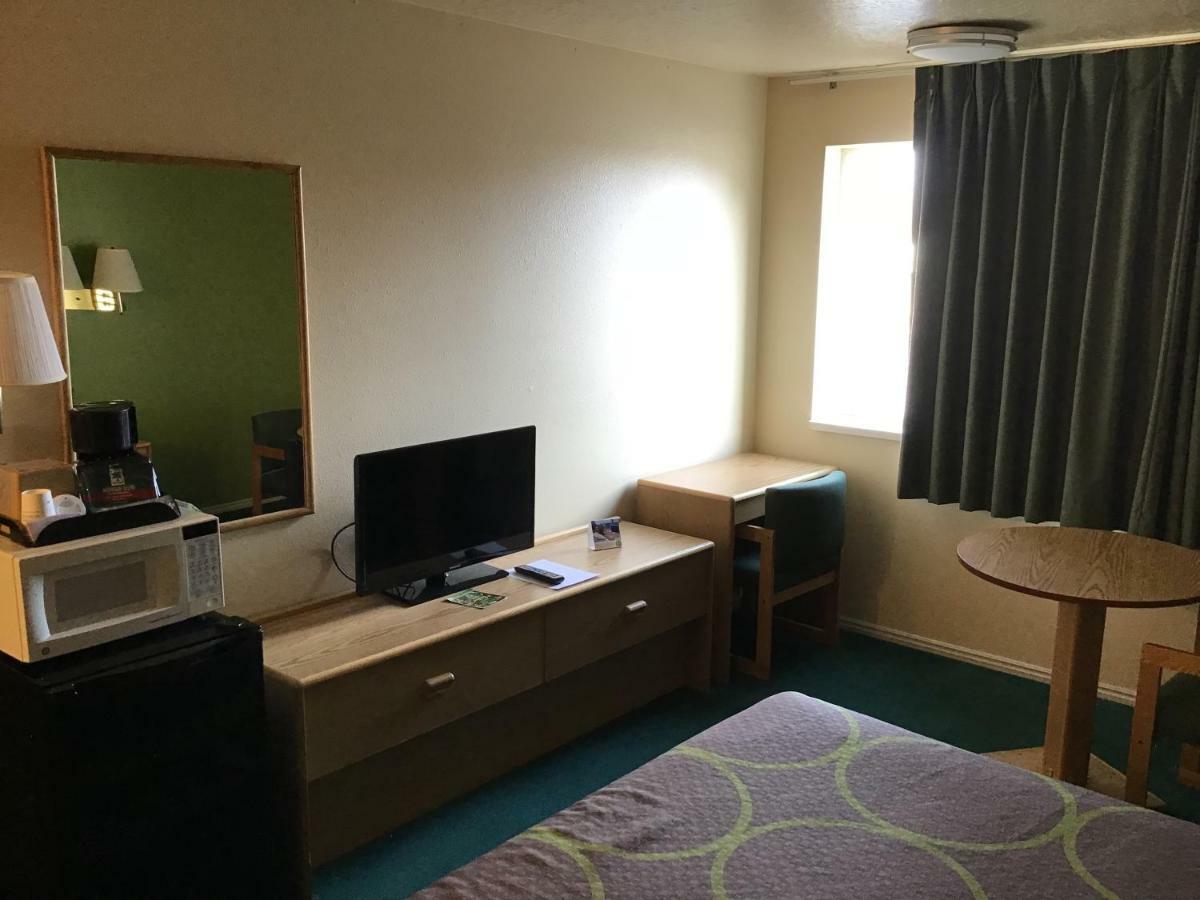 Super 8 By Wyndham Vernal Ut ภายนอก รูปภาพ
