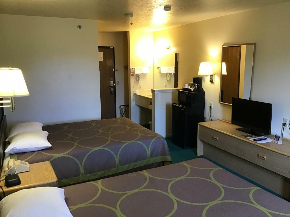 Super 8 By Wyndham Vernal Ut ภายนอก รูปภาพ
